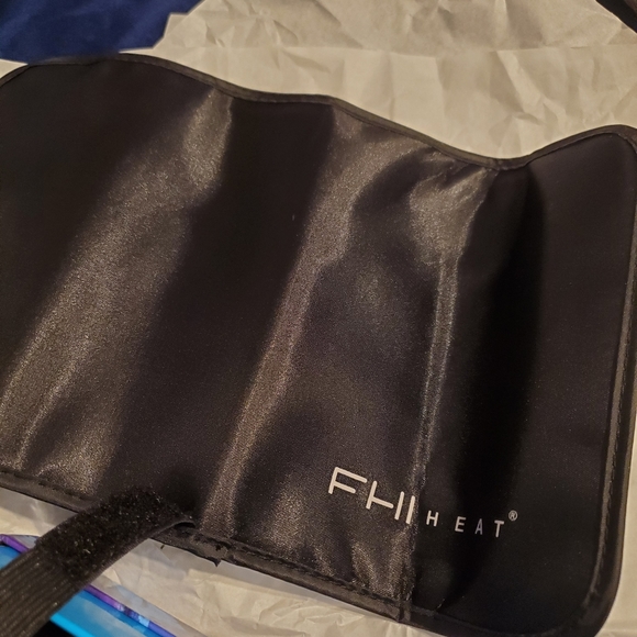 STYLUS FHI heat thermal styling brush (used once) - Picture 3 of 7